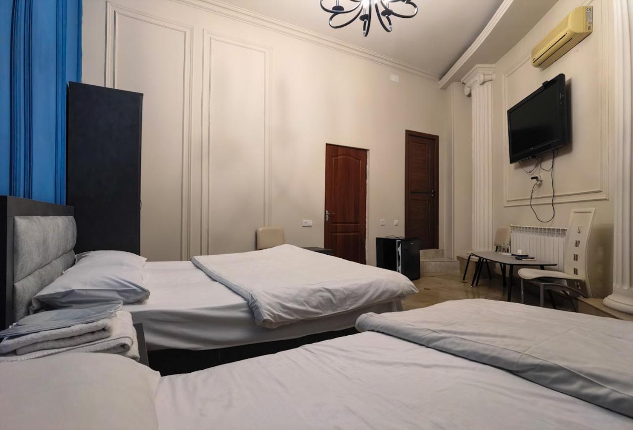 New Bella Hotel Erivan Oda fotoğraf