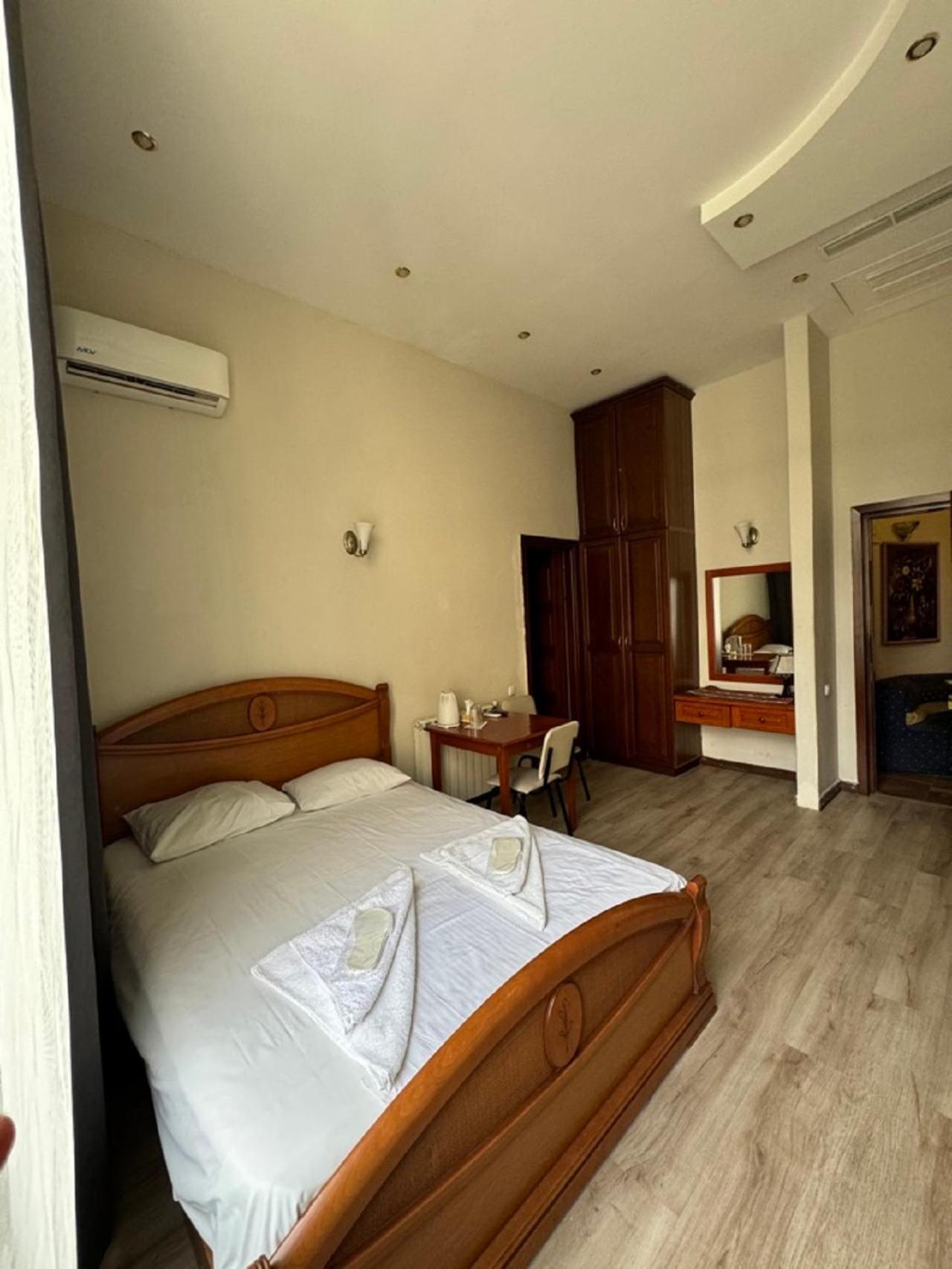 New Bella Hotel Erivan Dış mekan fotoğraf